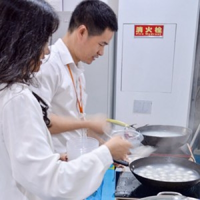 深圳納宏光電與全體員工共度元宵佳節(jié)